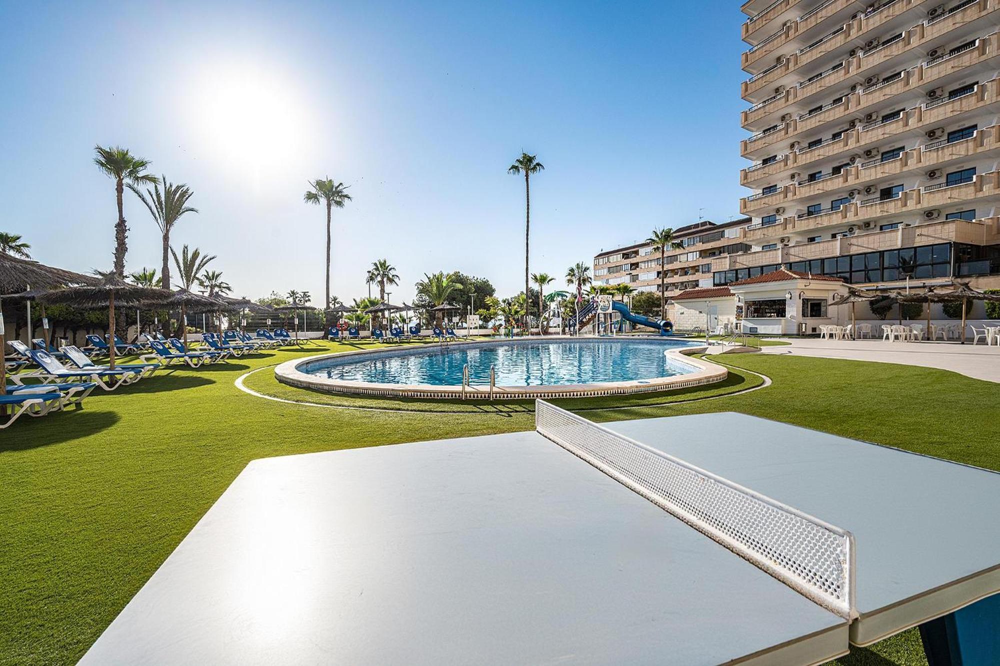 Hotel Playas De Torrevieja Bagian luar foto