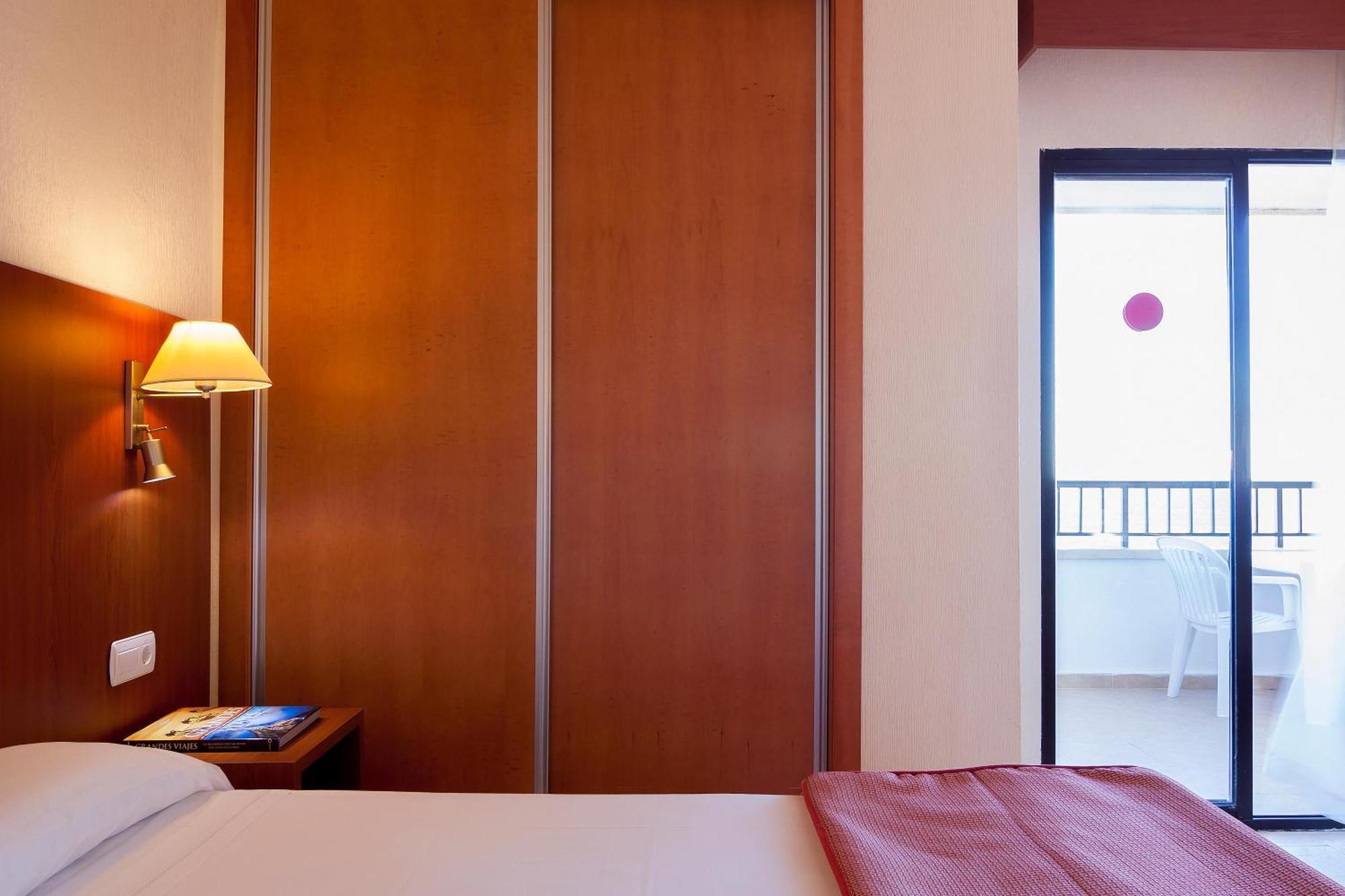 Hotel Playas De Torrevieja Bagian luar foto